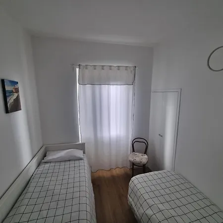 Wildflowers House - Japartments Apartman